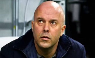 斯洛特昏招!死保这两位 “灾难球员”，再不改就该下课！