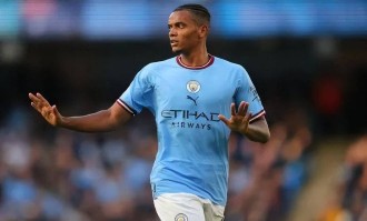 1500万英镑就卖！瓜帅给昔日主力后卫标价，水晶宫会成为赢家么