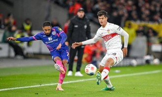 2-1逆转，29岁拜仁旧将发威：率队反超多特蒙德，逼近德甲前二