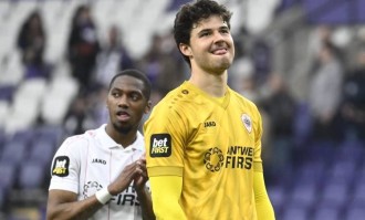 罗马诺：如果曼联决定今夏签门将，23岁的拉门斯是主要选择之一