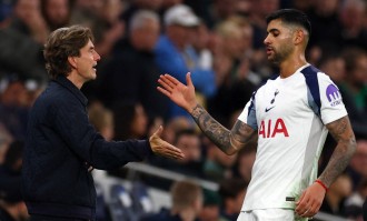 弗兰克虽败犹荣，热刺在王子公园体育场展现顽强斗志