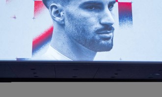 卢卡·约维奇最终签约AEK雅典！奥维耶多错失良机，重返西甲之路仍存隐忧