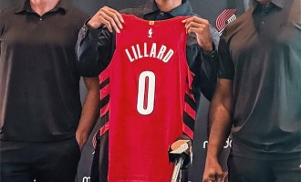利拉德称做决定回波特兰并不难 依然身披0号球衣
