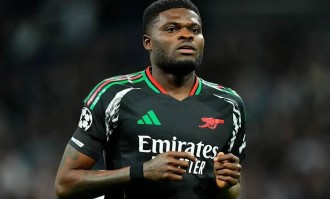 前阿森纳中场托马斯获保释，转投西甲继续职业生涯